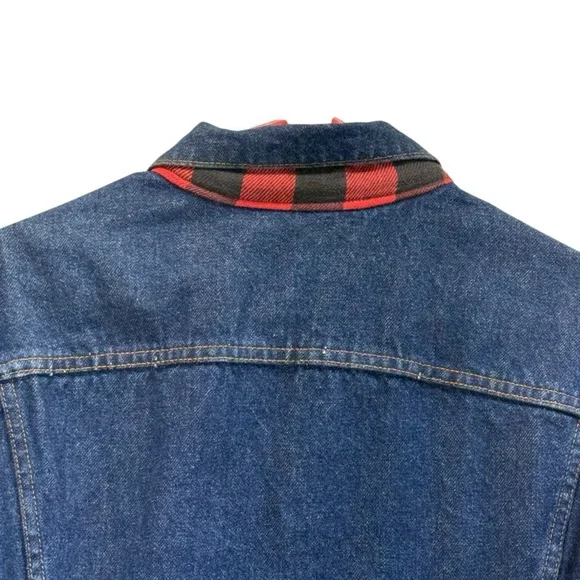 Levi's Vintage Red and Black Buffalo Plaid Trucker Denim Jacket. Size 42